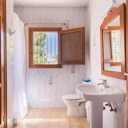 Villa Chechu - Plusholidays *